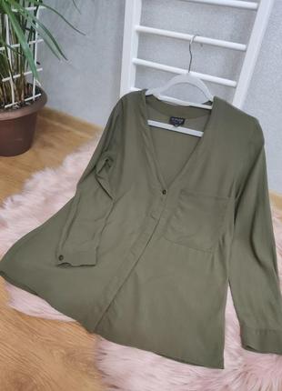 Блуза  з накладеною кишенею та цікавою спинкою від topshop, розмір xs- m