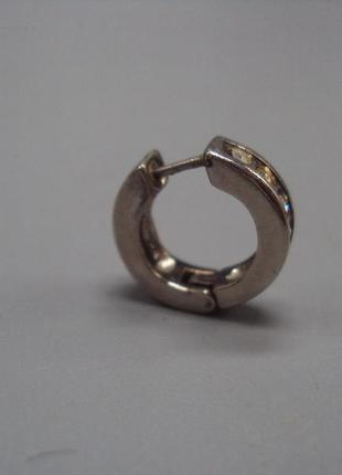 Бижутерия серьга кульчик метал круглая с белыми вставками клеймо express длина 1,8 см №15850