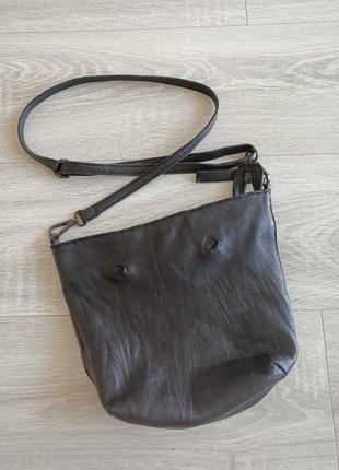 Кожаная итальянская сумка ручной работы от undici dieci из кожи растительного дубления