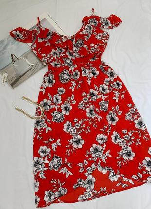 Красное платье в цветы new look
