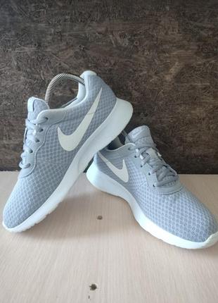 Nike wmns tanjun