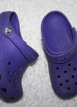 Крокси фіолетового кольору фірми crocs розмір 10-11 по устілці 18 см.1 фото
