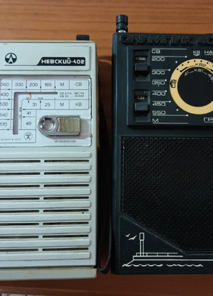 Два ретро радиоприемника олимпик 402 / невский 402