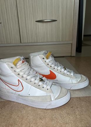 Блейзеры 36 размер. nike blazer