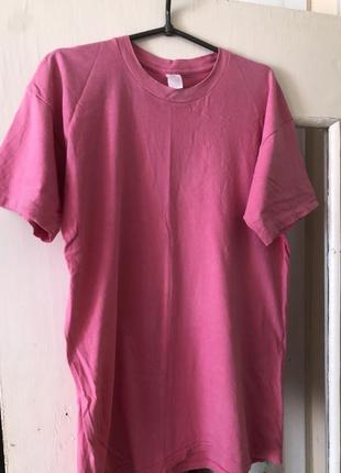 Рожева футболка