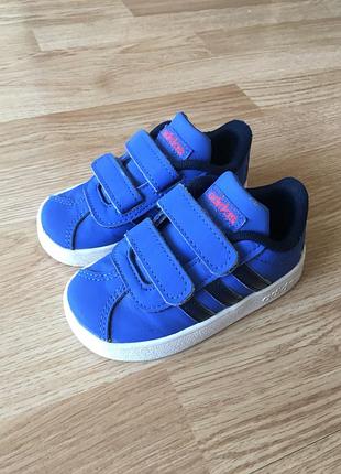 Дитячі кросівки для хлопчика adidas