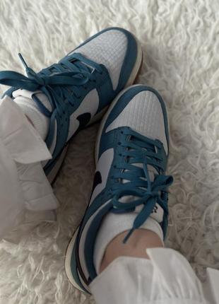 Nike navy low se gs