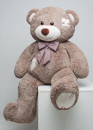 Плюшевый мишка mister medved с латками маркус 150 см капучино