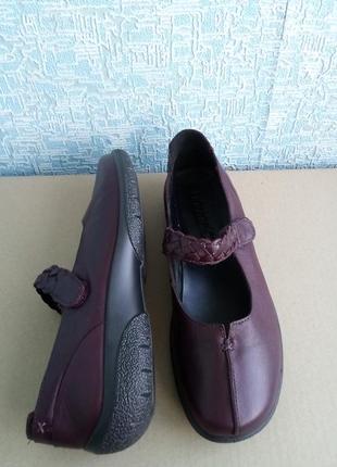 Шикарные кожаные мягкие женские туфли на липучках hotter английская цвет марсала