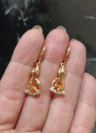 Новые медицинское золото серьги. не темнеют. .