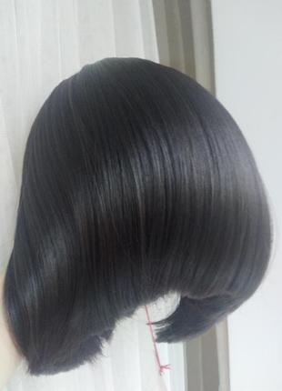 Парик тёмно-каштановый каре с челкой