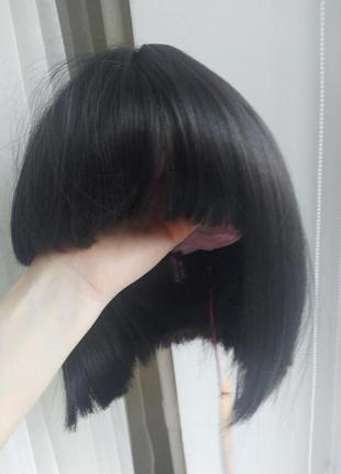 Парик тёмно-каштановый каре с челкой