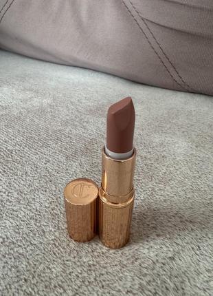 Помада charlotte tilbury pillow talk