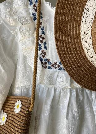 Нарядное праздничное белоснежное платье платья с вышивкой8 фото