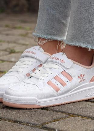 Кросівки в стилі adidas