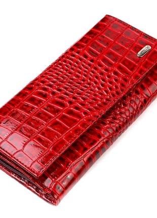 Яркое женское портмоне из натуральной кожи с тиснением под крокодила canpellini 21852 красный