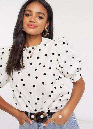 Блуза жіноча молочного кольору в горошок із пишними рукавами