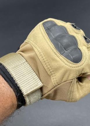Тактичні рукавички combat з відкритими пальцями на липучці для військових, розмір м, у кольорі хакі