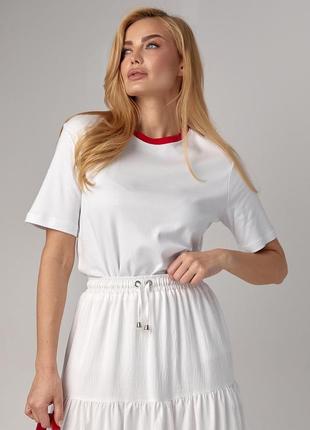 Трикотажна жіноча футболка з контрастною окантовкою — білий із червоним кольором, l (є розміри)