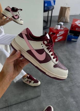 Классные женские кроссовки nike sb dunk low cherry бордовые
