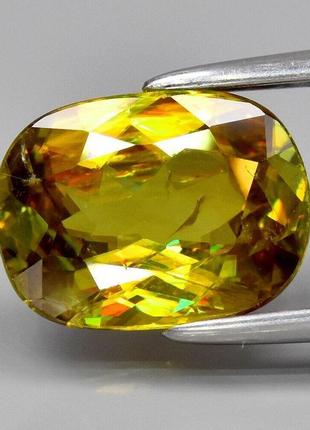 Натуральний сфен 2,07ct 9,2x7 мм