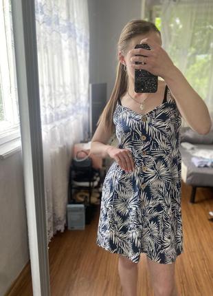 Літнє плаття сукня