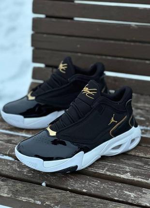 Air jordan max aura 4 black white