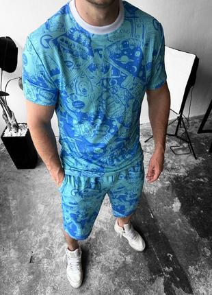 Голубой летний спортивный костюм с принтами футболка шорты