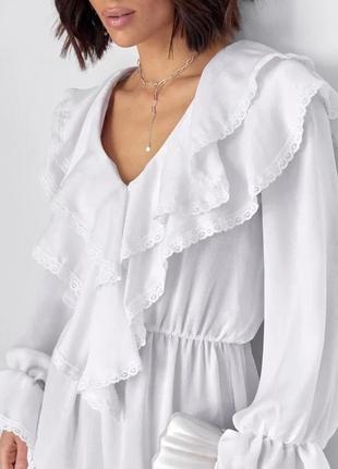 Белое сатиновое платье с воланами размер xl