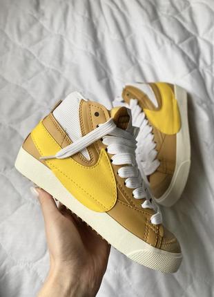 Nike blazer mid '77 jumbo beige/yellow 36