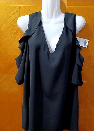 Нова стильна блуза з відкритими плечами , вирізи р.22 від next