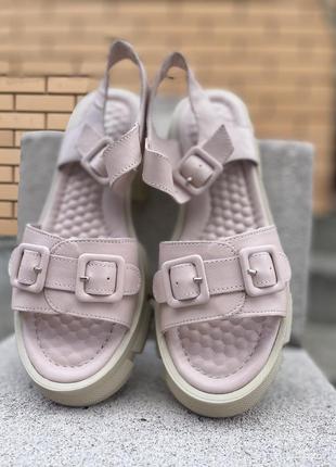 Босоніжки фірми rifellini