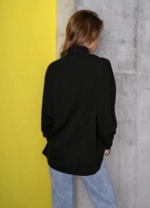 Чорний вільний светр з куліскою розмір m