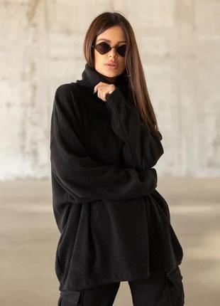 Чорний вільний светр із ангори з високим горлом розмір m