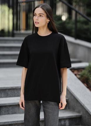 Чорна футболка oversize