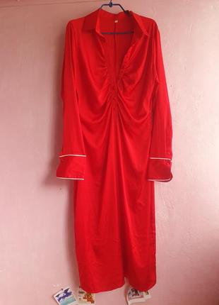 Красное атласное платье рубашка