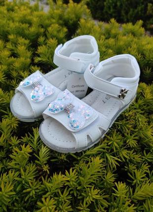 Босоножки для девочки