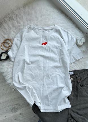 Женская оверсайз белая футболка nike