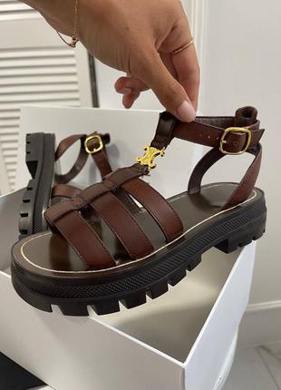 Босоніжки celine  шкіра  36-40 повномірні  коробка , пильовик , картки