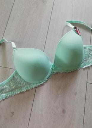 Бюстгальтер