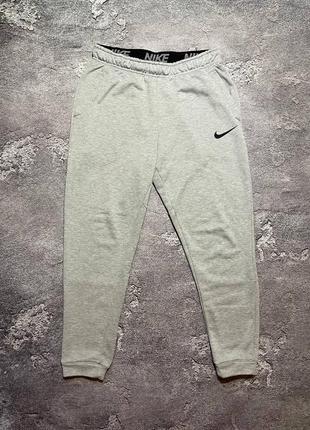 Мужские серые спортивные штаны nike dri fit tech fleece tn modern