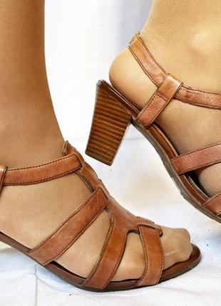 622 босоножки кожаные clarks 39-40 р.