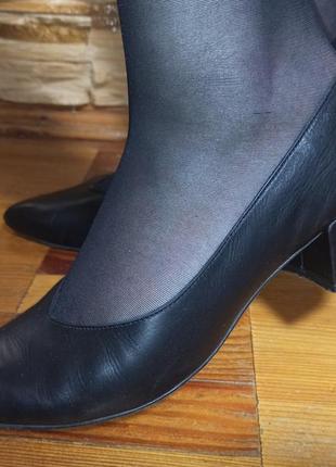 Черные кожаные польские туфли 39 размера
