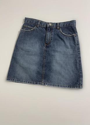 Коротка облягаюча джинсова спідниця синього кольору 🥏