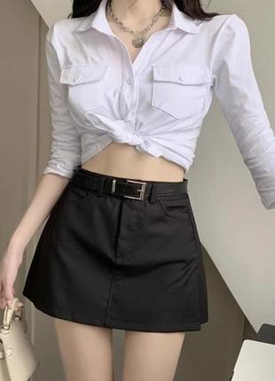 Чорна міні спідниця