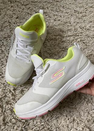 Шикарные, легкие и комфортные белые кроссовки сетка,skechers,39-40
