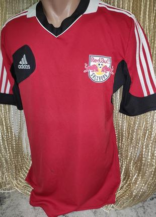 Спорт фирменная футболка adidas salzburg. red bulls.м