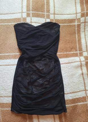Черное платье без шлеек