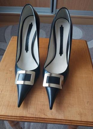 Жіночі туфлі з натуральної шкіри, розмір 37