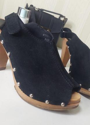 Босоножки-сабо